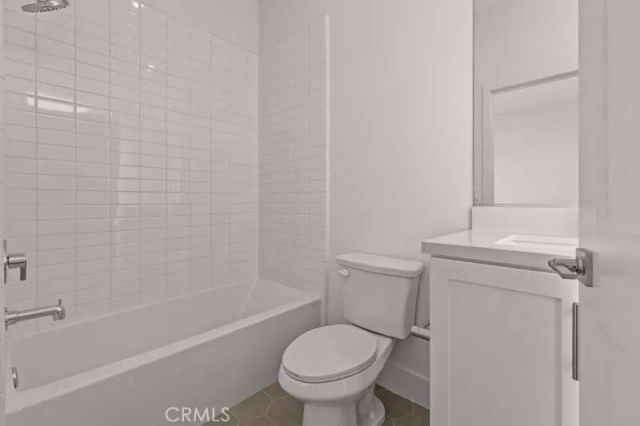 7255 Aura Circle, Huntington Beach, CA 92647