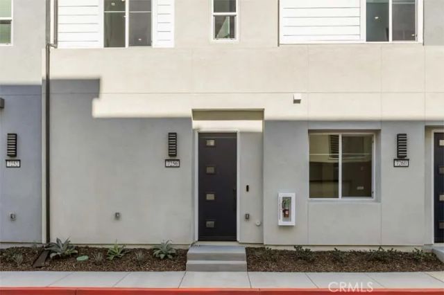 7255 Aura Circle, Huntington Beach, CA 92647