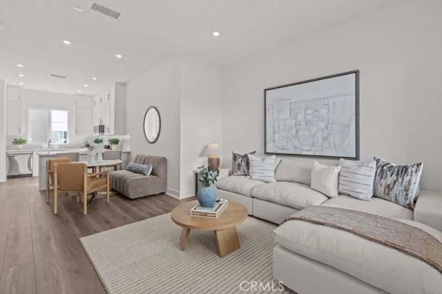 7255 Aura Circle, Huntington Beach, CA 92647