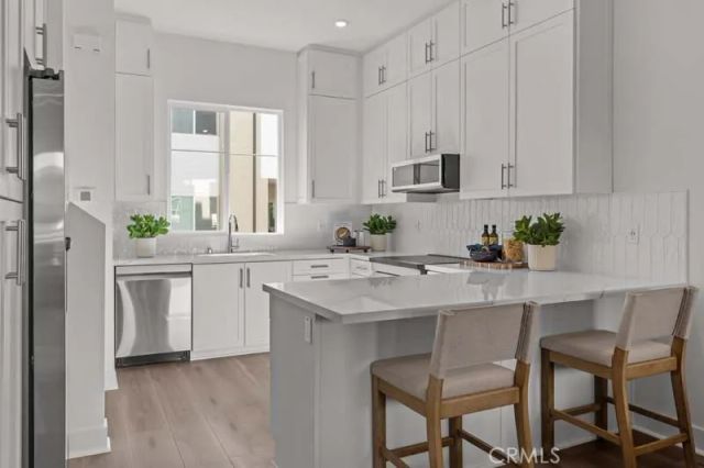 7255 Aura Circle, Huntington Beach, CA 92647