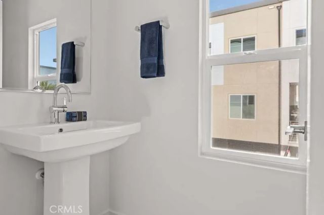 7255 Aura Circle, Huntington Beach, CA 92647