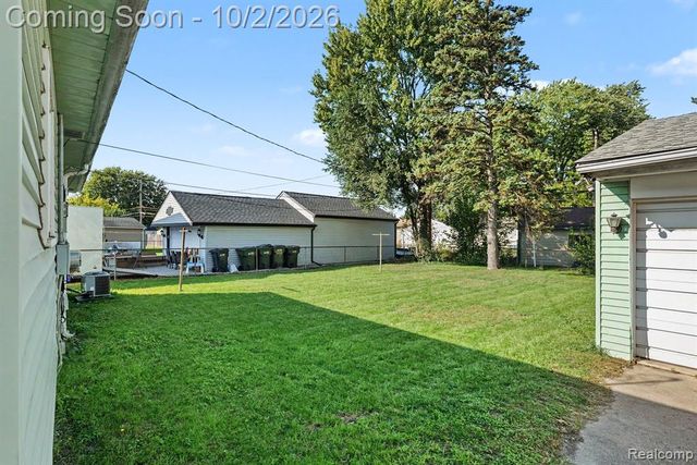 11939 Waiteley Drive, Sterling Heights, MI 48313