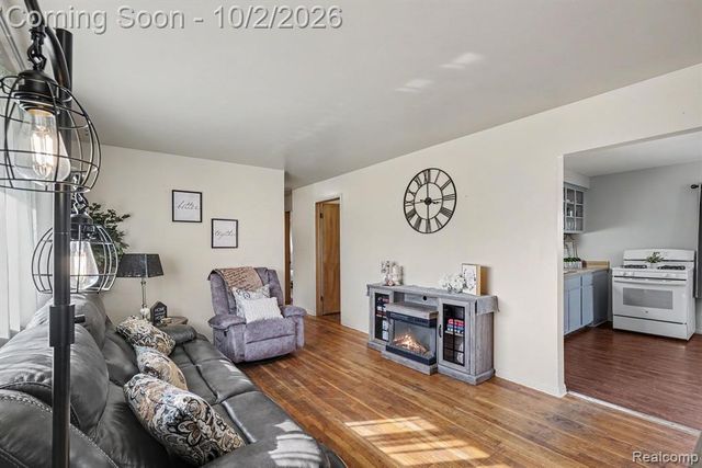 11939 Waiteley Drive, Sterling Heights, MI 48313