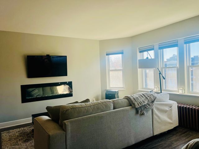 1827 Gunderson Avenue TWO, Berwyn, IL 60402