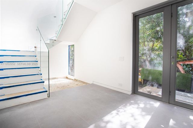 1105 SW 22nd Ter, Miami, FL 33129