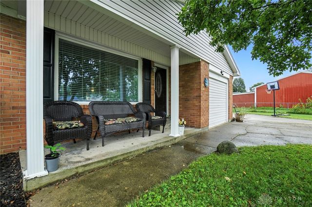 3746 Sterling Drive, Franklin, OH 45005