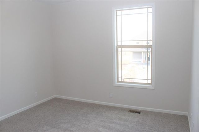 1640 Shadow Drive, Leavenworth, KS 66048