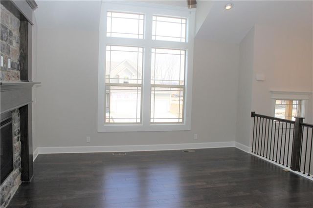 1640 Shadow Drive, Leavenworth, KS 66048