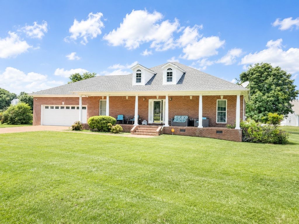 317 Brookside Dr, Mount Pleasant, TN 38474