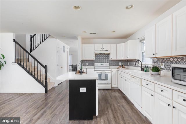 1301 PENDLETON LN, Strasburg, VA 22657