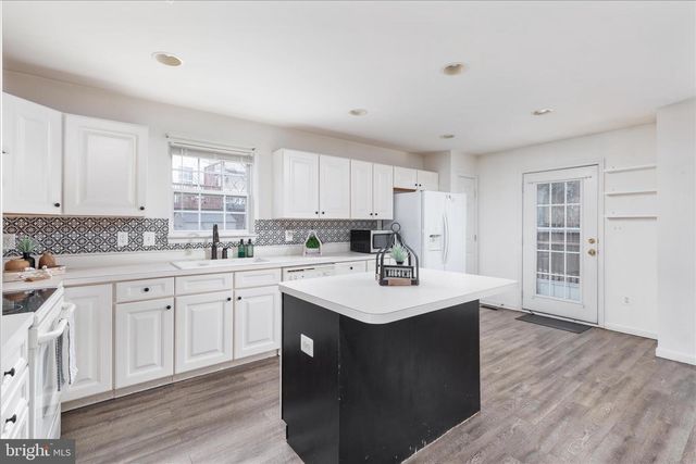 1301 PENDLETON LN, Strasburg, VA 22657