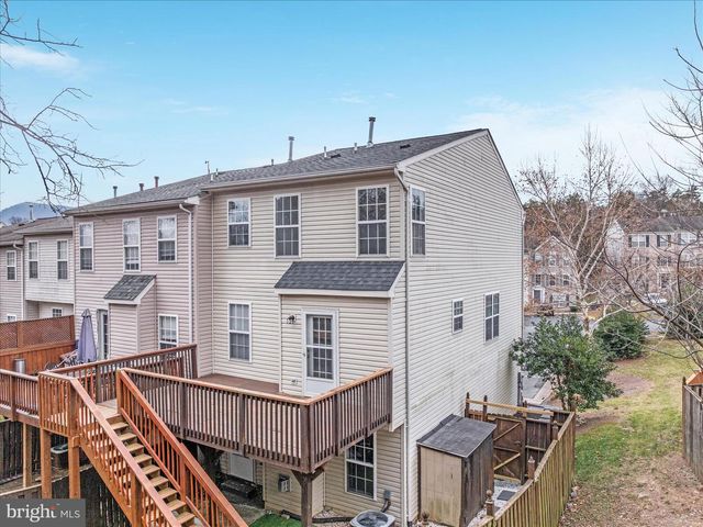 1301 PENDLETON LN, Strasburg, VA 22657