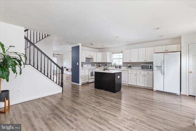 1301 PENDLETON LN, Strasburg, VA 22657