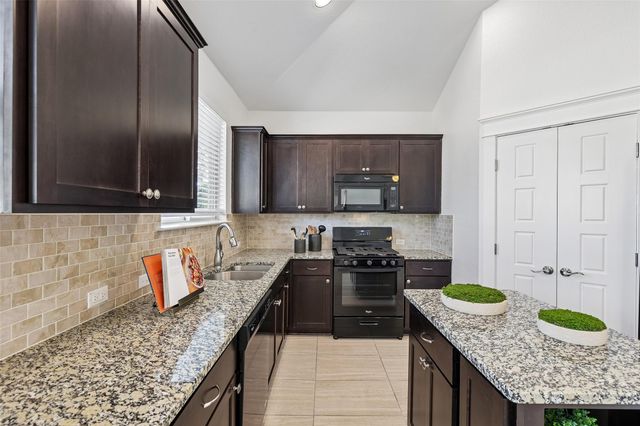 1754 Rowdy LOOP, Leander, TX 78641