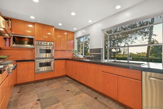 224 Seeman Drive, Encinitas, CA 92024