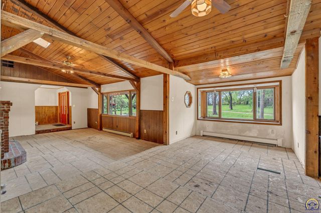 8720 SW 85th St, Auburn, KS 66402