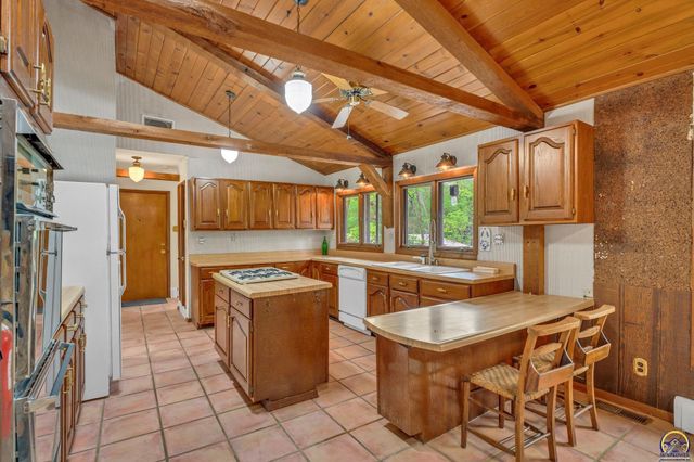 8720 SW 85th St, Auburn, KS 66402