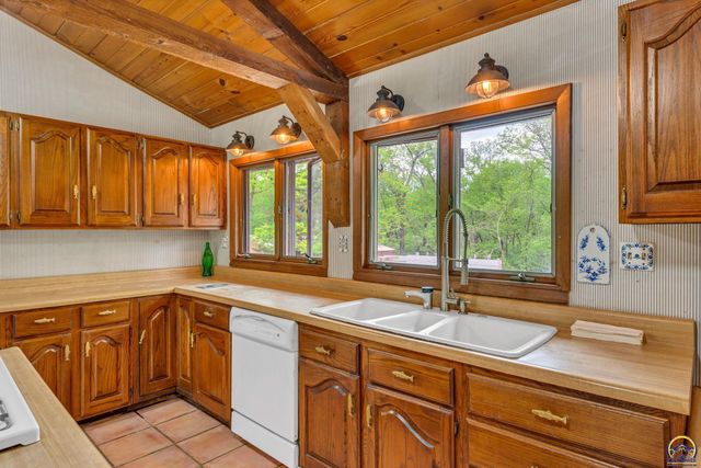 8720 SW 85th St, Auburn, KS 66402