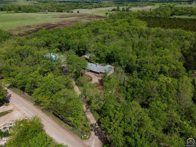 8720 SW 85th St, Auburn, KS 66402