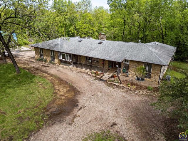 8720 SW 85th St, Auburn, KS 66402