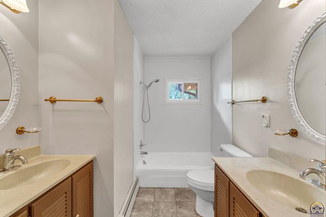 8720 SW 85th St, Auburn, KS 66402