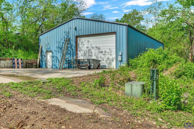 8720 SW 85th St, Auburn, KS 66402