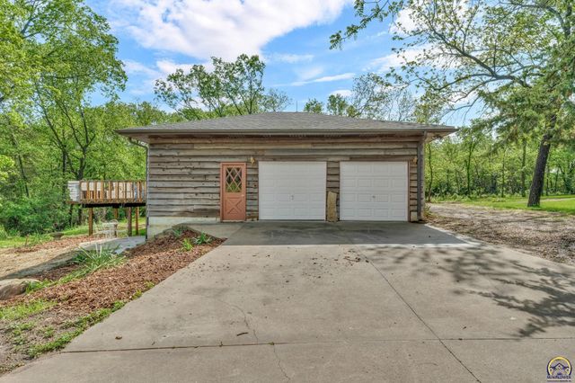 8720 SW 85th St, Auburn, KS 66402