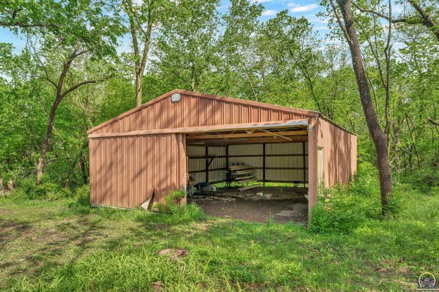 8720 SW 85th St, Auburn, KS 66402