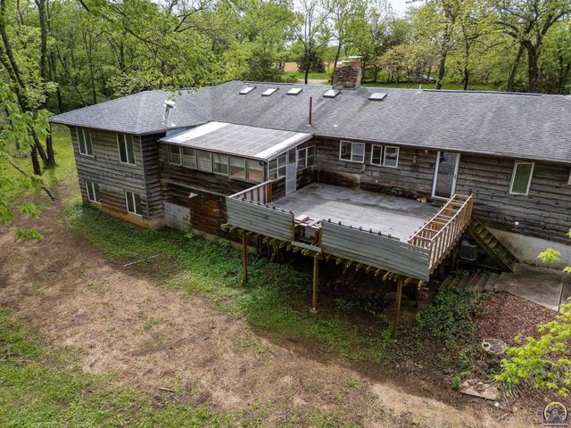 8720 SW 85th St, Auburn, KS 66402