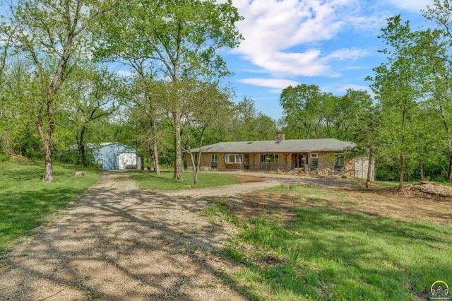 8720 SW 85th St, Auburn, KS 66402