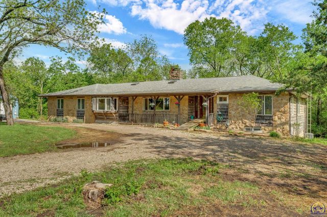 8720 SW 85th St, Auburn, KS 66402