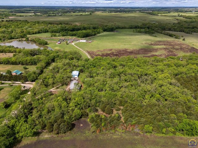 8720 SW 85th St, Auburn, KS 66402