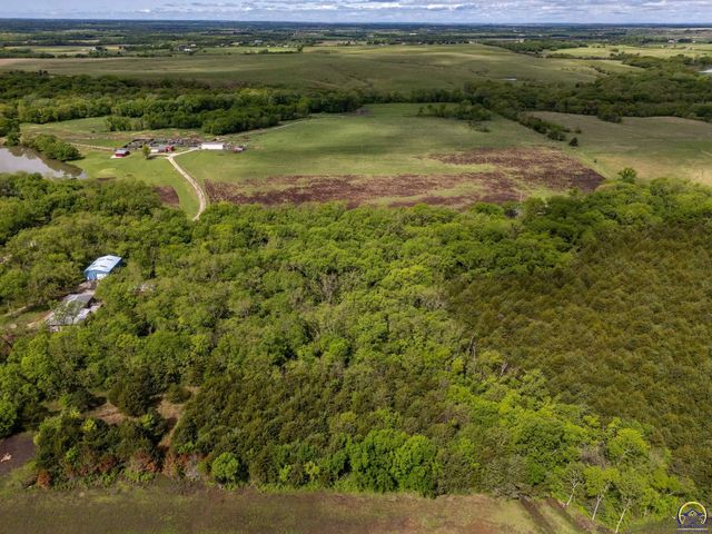 8720 SW 85th St, Auburn, KS 66402