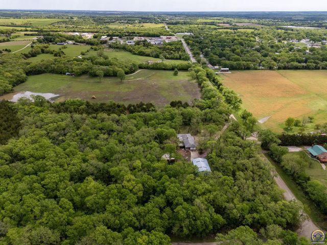 8720 SW 85th St, Auburn, KS 66402