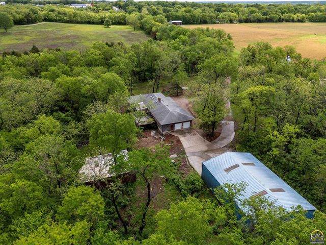 8720 SW 85th St, Auburn, KS 66402