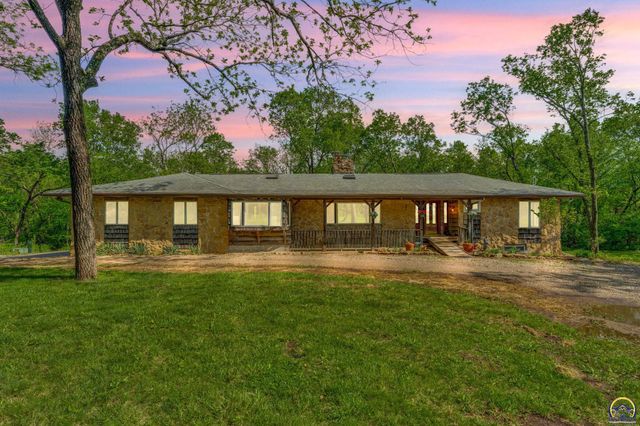 8720 SW 85th St, Auburn, KS 66402