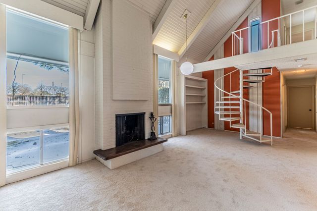 408 Hollyhill Lane, Denton, TX 76205