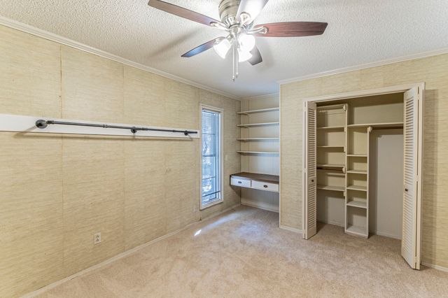 408 Hollyhill Lane, Denton, TX 76205