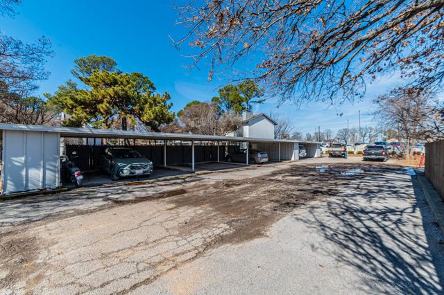 408 Hollyhill Lane, Denton, TX 76205