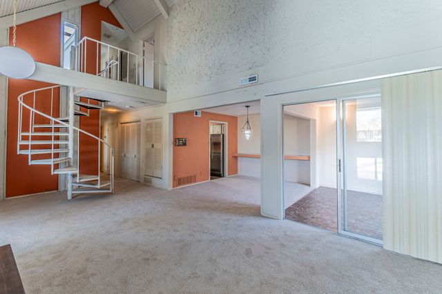 408 Hollyhill Lane, Denton, TX 76205