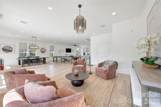 8886 Visgrove Drive, Sherrills Ford, NC 28673