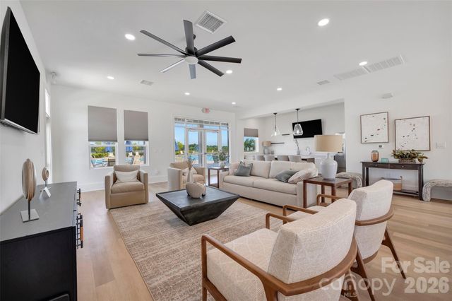 8886 Visgrove Drive, Sherrills Ford, NC 28673