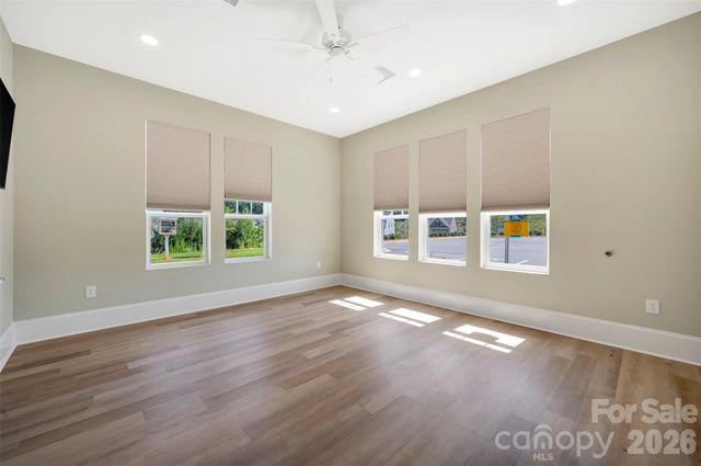 8886 Visgrove Drive, Sherrills Ford, NC 28673
