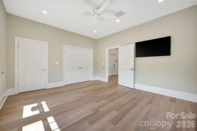8886 Visgrove Drive, Sherrills Ford, NC 28673