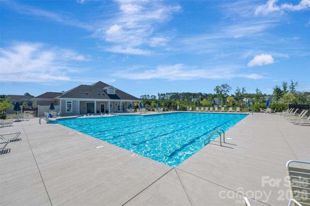 8886 Visgrove Drive, Sherrills Ford, NC 28673