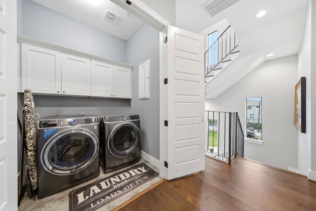 4306 Center Street, Houston, TX 77007