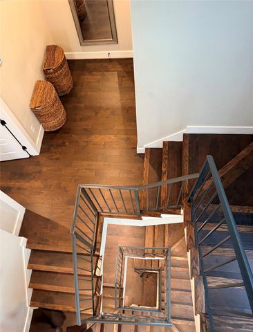 4306 Center Street, Houston, TX 77007