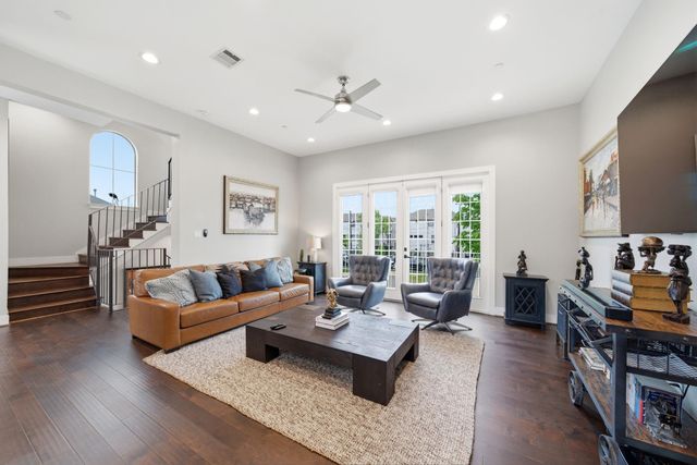 4306 Center Street, Houston, TX 77007