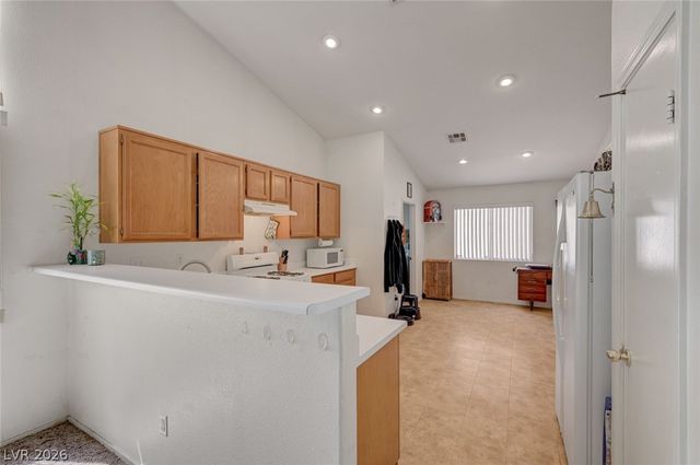 2106 Maui Surf Avenue, North Las Vegas, NV 89031