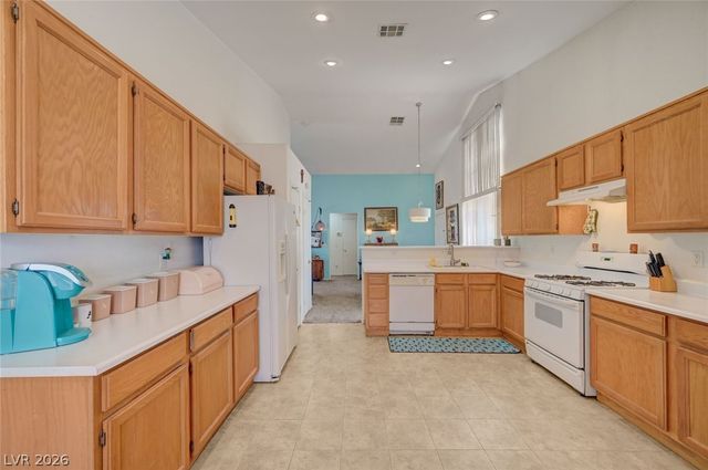 2106 Maui Surf Avenue, North Las Vegas, NV 89031